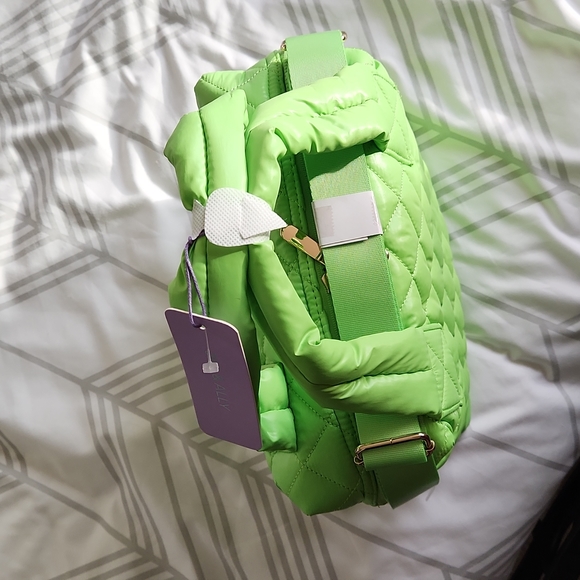 Green Quilted Plush Purse - Picture 3 of 5